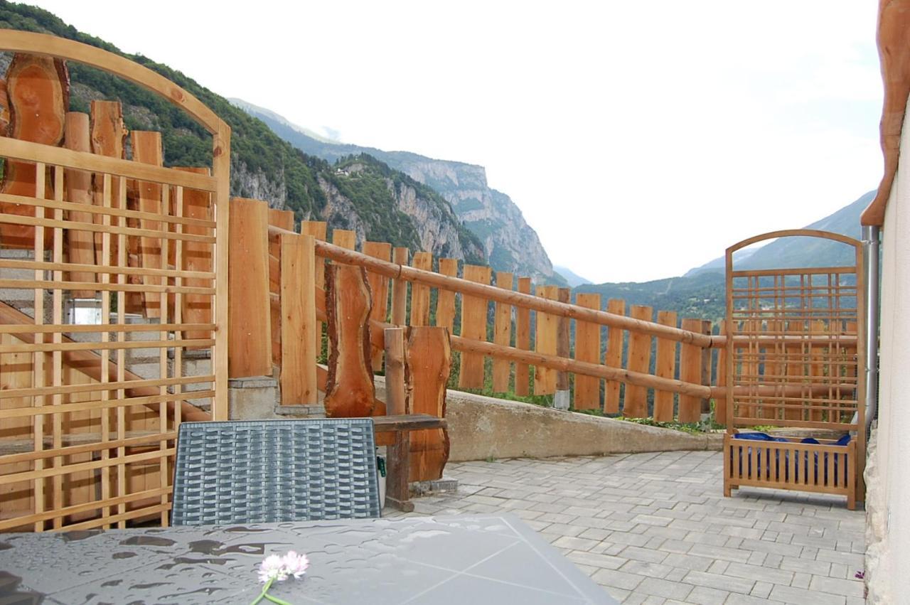 Chalet Torcel Affittacamere San Lorenzo Dorsino Exteriör bild