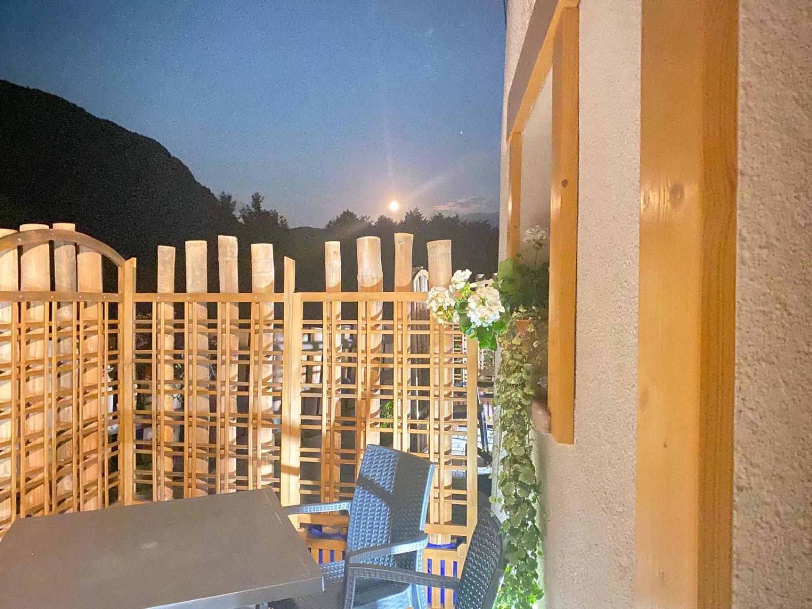Chalet Torcel Affittacamere San Lorenzo Dorsino Exteriör bild