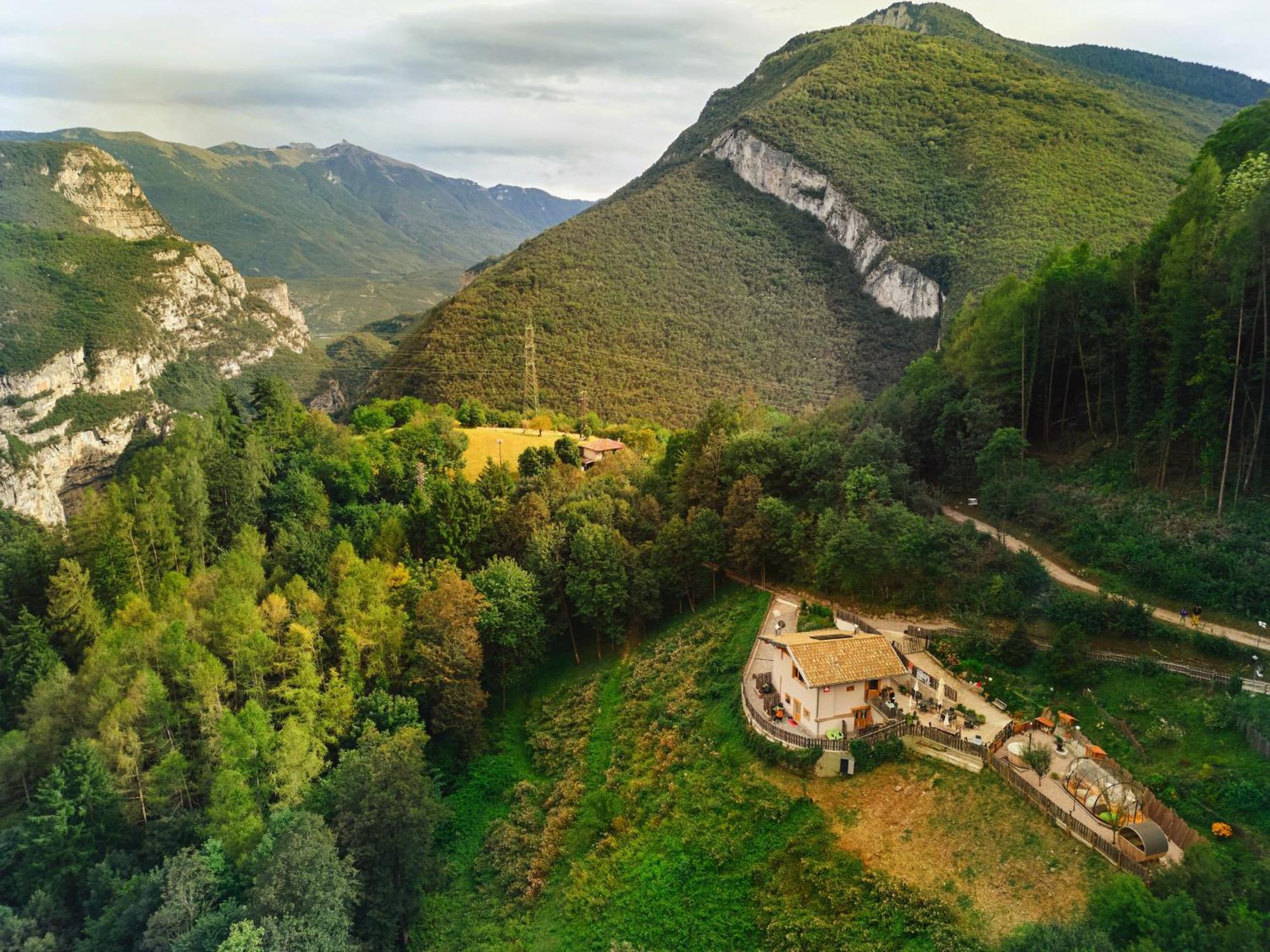 Chalet Torcel Affittacamere San Lorenzo Dorsino Exteriör bild